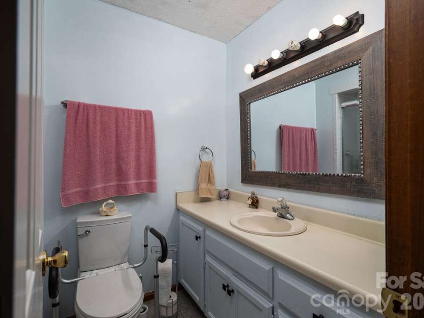 3815 Wild Cherry Road, Shelby, NC 28150.  MLS# CAR4387447, YatesRealty ID 26089. 