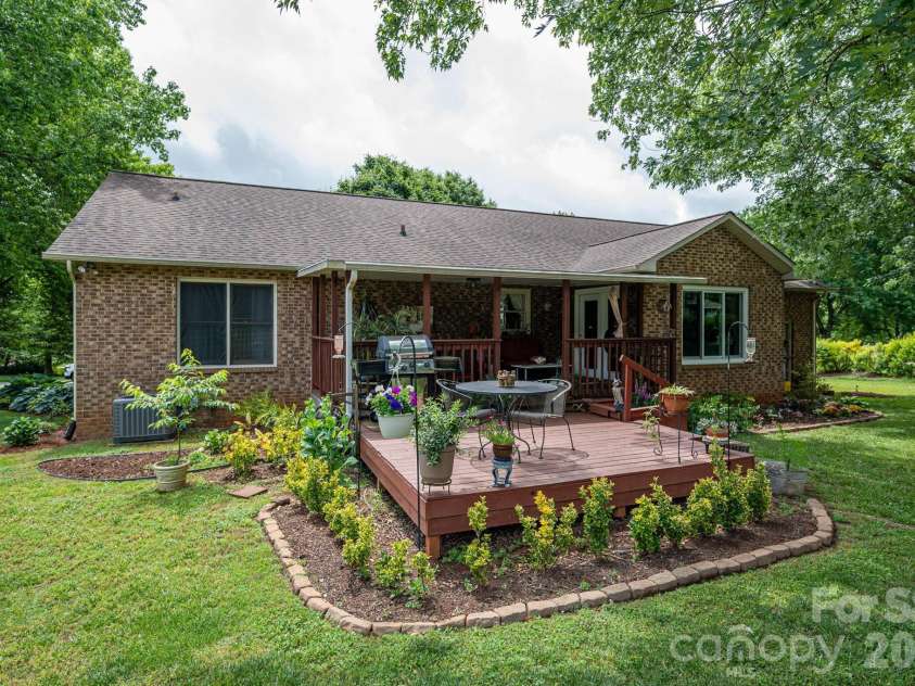 3815 Wild Cherry Road, Shelby, NC 28150.  MLS# CAR4387447, YatesRealty ID 26089. 