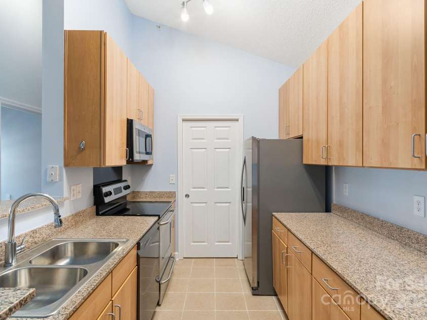 1000 Olde Eastwood Village Boulevard, Asheville, NC 28803.  MLS# CAR4241566, YatesRealty ID 2609. 