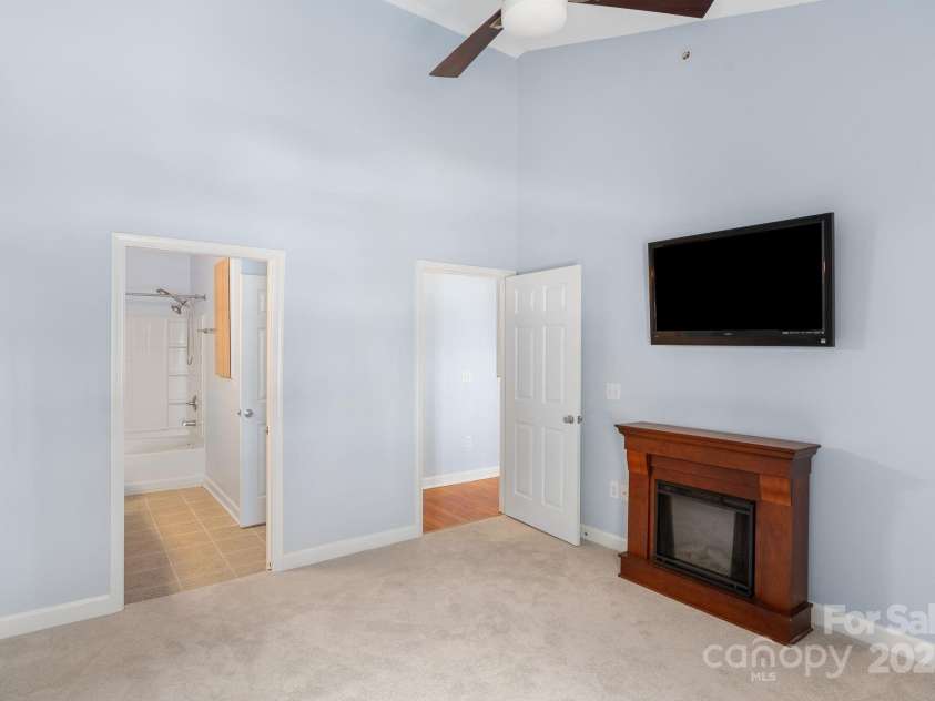 1000 Olde Eastwood Village Boulevard, Asheville, NC 28803.  MLS# CAR4241566, YatesRealty ID 2609. 