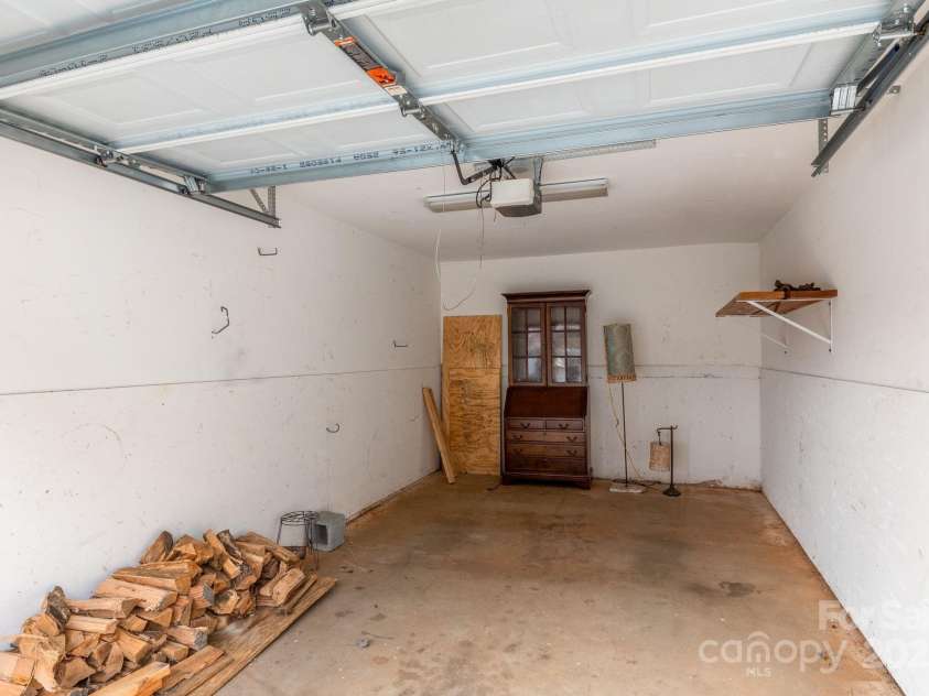 1000 Olde Eastwood Village Boulevard, Asheville, NC 28803.  MLS# CAR4241566, YatesRealty ID 2609. 