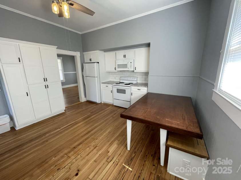 915 Spruce Street, Albemarle, NC 28001.  MLS# CAR4237456, YatesRealty ID 2609. 