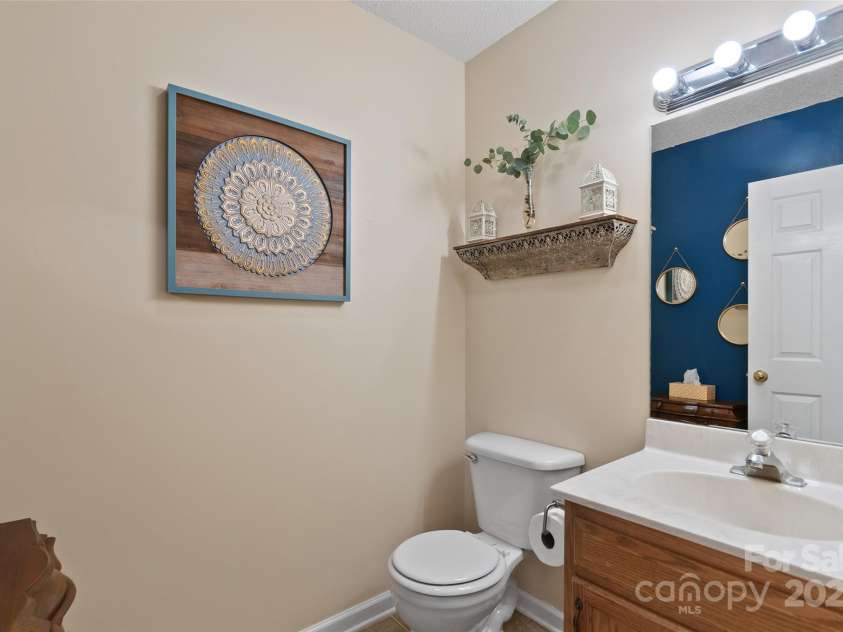 28 Grove Garden Avenue, Candler, NC 28715.  MLS# CAR4278254, YatesRealty ID 26090. Half Bath