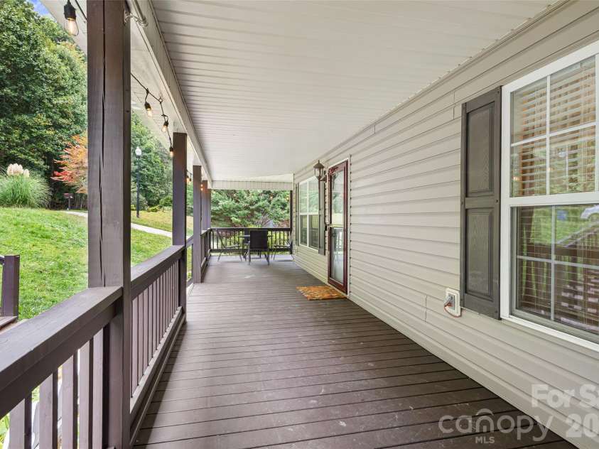 28 Grove Garden Avenue, Candler, NC 28715.  MLS# CAR4324654, YatesRealty ID 26090. 