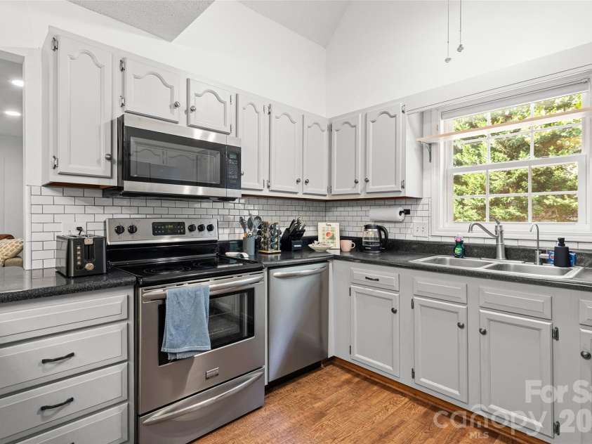 28 Grove Garden Avenue, Candler, NC 28715.  MLS# CAR4324654, YatesRealty ID 26090. 