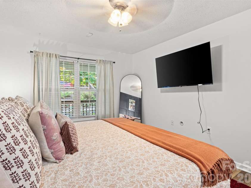 28 Grove Garden Avenue, Candler, NC 28715.  MLS# CAR4324654, YatesRealty ID 26090. 