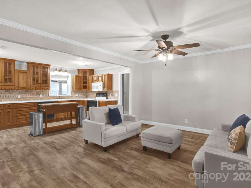 213 Turkey Hill Drive, King, NC 27021.  MLS# CAR4280116, YatesRealty ID 26092. 