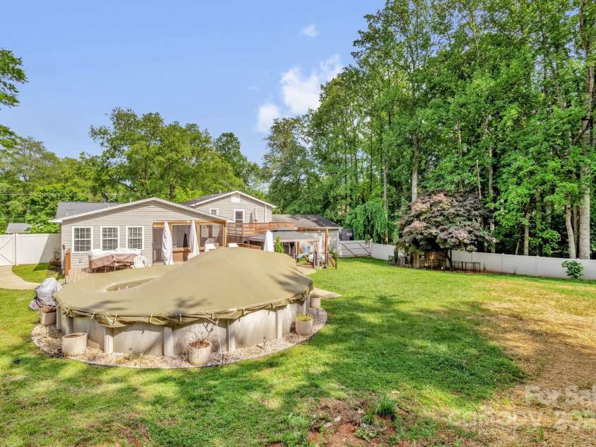 213 Turkey Hill Drive, King, NC 27021.  MLS# CAR4280116, YatesRealty ID 26092. 