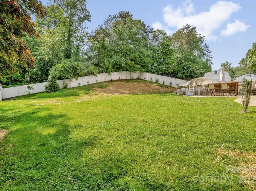 213 Turkey Hill Drive, King, NC 27021.  MLS# CAR4280116, YatesRealty ID 26092. 