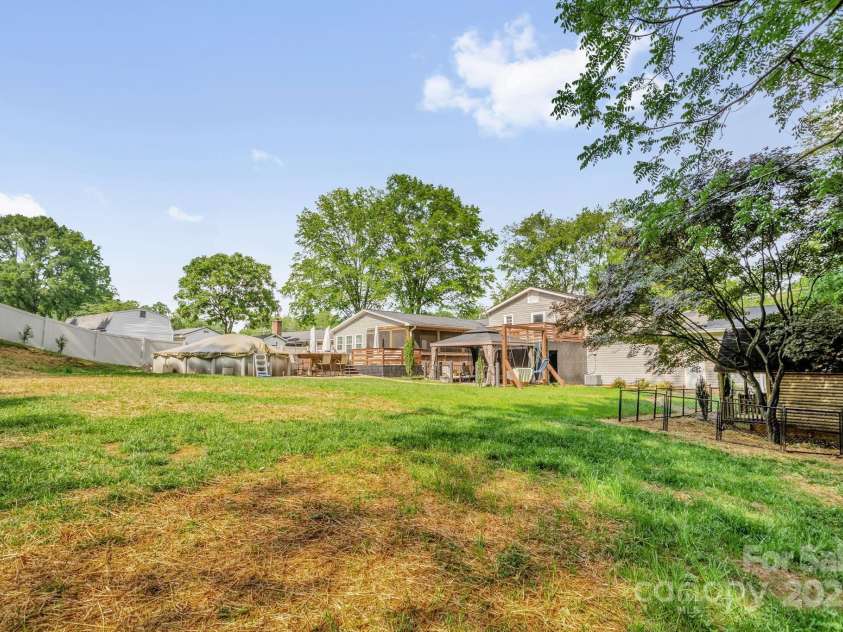 213 Turkey Hill Drive, King, NC 27021.  MLS# CAR4280116, YatesRealty ID 26092. 