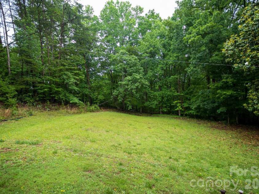 1225 Moss Road, Rutherfordton, NC 28139.  MLS# CAR4386364, YatesRealty ID 26093. 