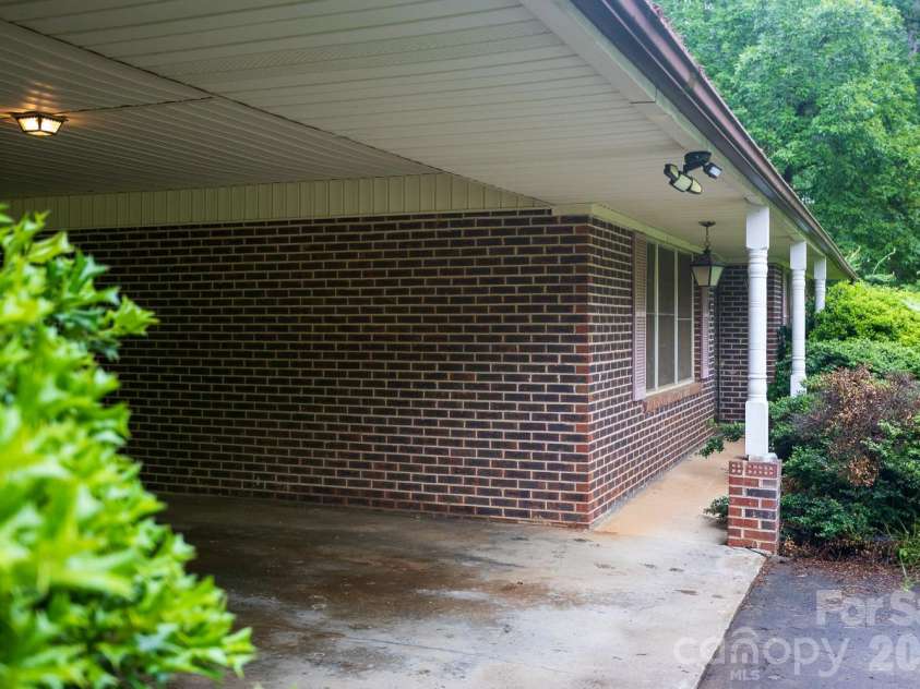 1225 Moss Road, Rutherfordton, NC 28139.  MLS# CAR4386364, YatesRealty ID 26093. 