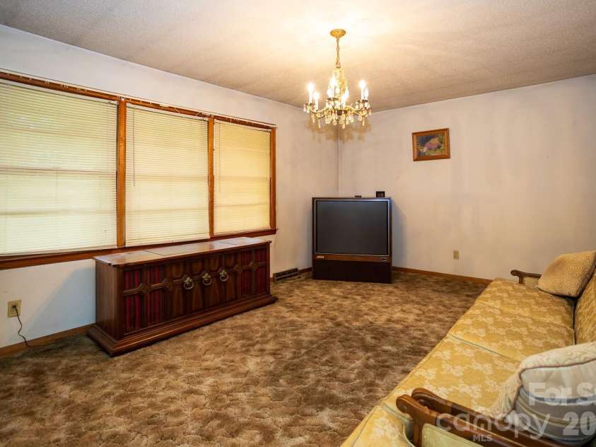 1225 Moss Road, Rutherfordton, NC 28139.  MLS# CAR4386364, YatesRealty ID 26093. 