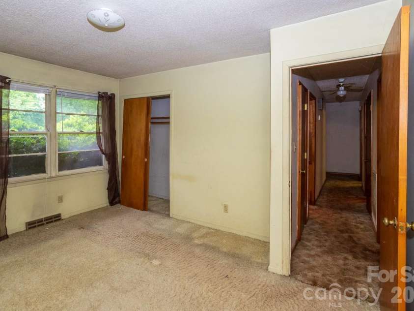 1225 Moss Road, Rutherfordton, NC 28139.  MLS# CAR4386364, YatesRealty ID 26093. 