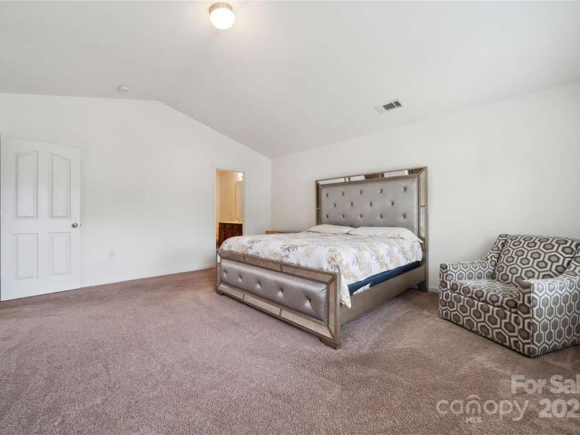 3512 Gibbon Terrace Court, Charlotte, NC 28269.  MLS# CAR4261541, YatesRealty ID 26093. Relax in more than ample space