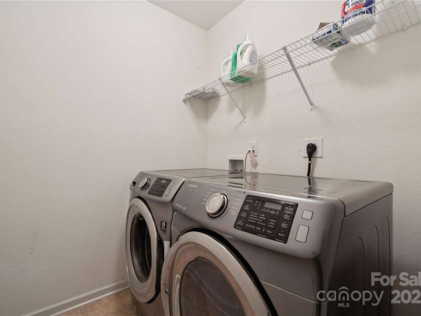 3512 Gibbon Terrace Court, Charlotte, NC 28269.  MLS# CAR4261541, YatesRealty ID 26093. Spacious laundry room with closet