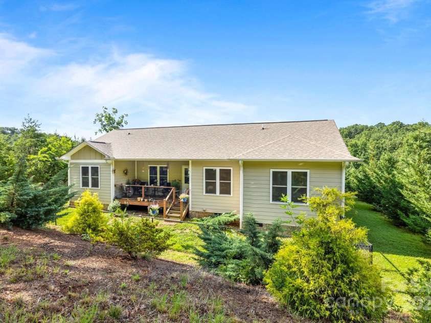 2369 Saratoga Run, Morganton, NC 28655.  MLS# CAR4272311, YatesRealty ID 26094. 