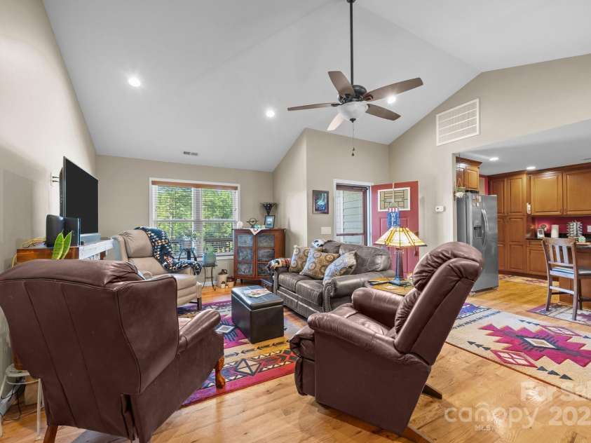 2369 Saratoga Run, Morganton, NC 28655.  MLS# CAR4272311, YatesRealty ID 26094. 