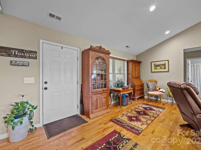 2369 Saratoga Run, Morganton, NC 28655.  MLS# CAR4272311, YatesRealty ID 26094. 