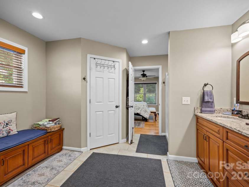 2369 Saratoga Run, Morganton, NC 28655.  MLS# CAR4272311, YatesRealty ID 26094. 