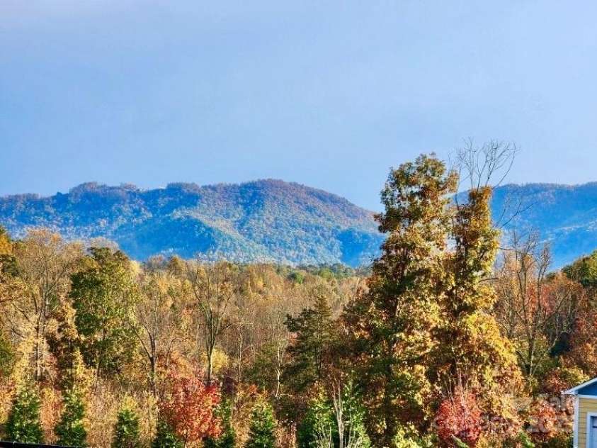 2369 Saratoga Run, Morganton, NC 28655.  MLS# CAR4272311, YatesRealty ID 26094. 