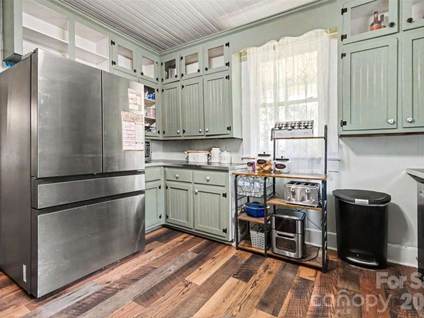 352 Pendleton Street, Rock Hill, SC 29730.  MLS# CAR4382469, YatesRealty ID 26094. 