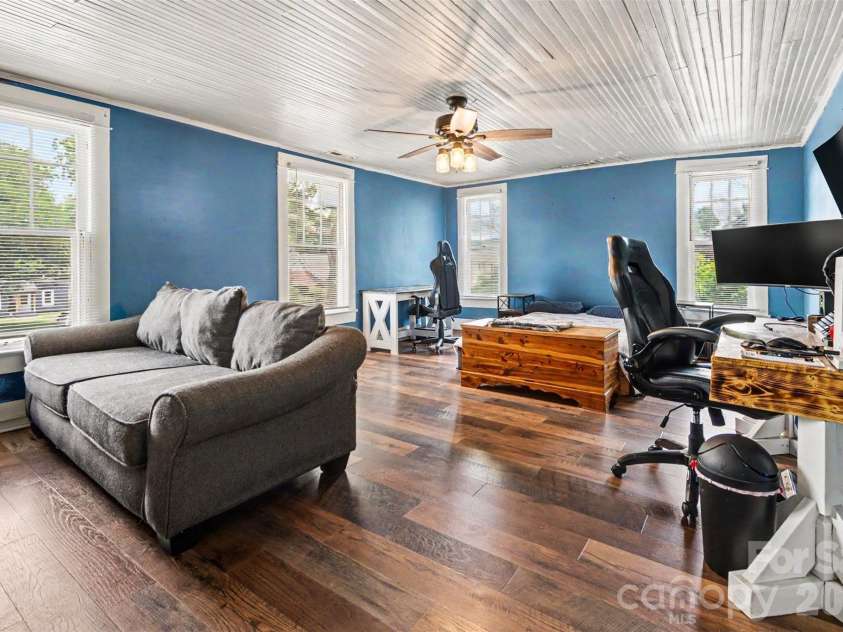 352 Pendleton Street, Rock Hill, SC 29730.  MLS# CAR4382469, YatesRealty ID 26094. 