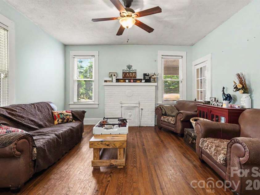 352 Pendleton Street, Rock Hill, SC 29730.  MLS# CAR4382469, YatesRealty ID 26094. 