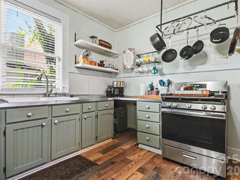 352 Pendleton Street, Rock Hill, SC 29730.  MLS# CAR4382469, YatesRealty ID 26094. 