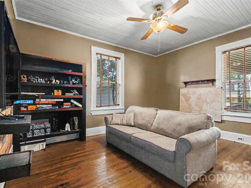 352 Pendleton Street, Rock Hill, SC 29730.  MLS# CAR4382469, YatesRealty ID 26094. 
