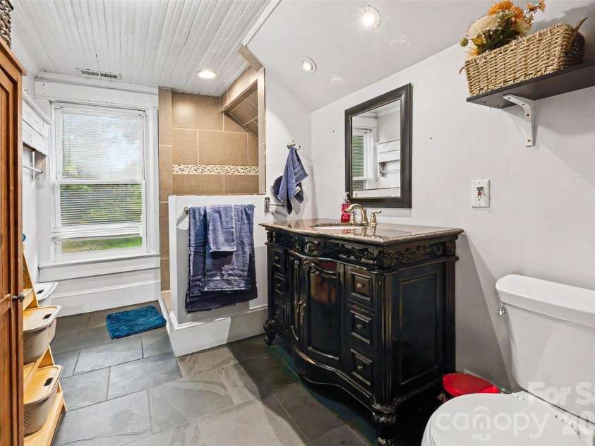 352 Pendleton Street, Rock Hill, SC 29730.  MLS# CAR4382469, YatesRealty ID 26094. 