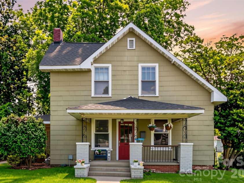 352 Pendleton Street, Rock Hill, SC 29730.  MLS# CAR4382469, YatesRealty ID 26094. 