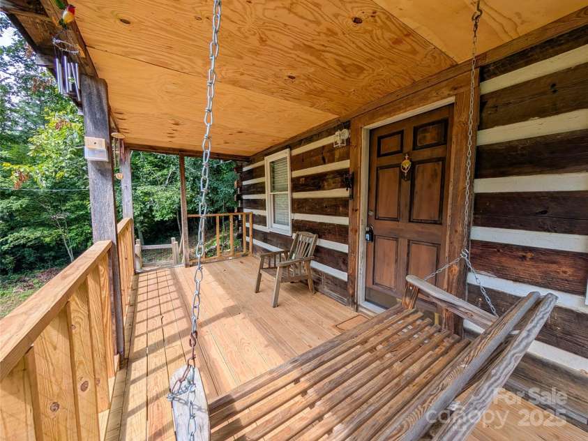536 Hickory Springs Road, Burnsville, NC 28714.  MLS# CAR4264122, YatesRealty ID 26095. 
