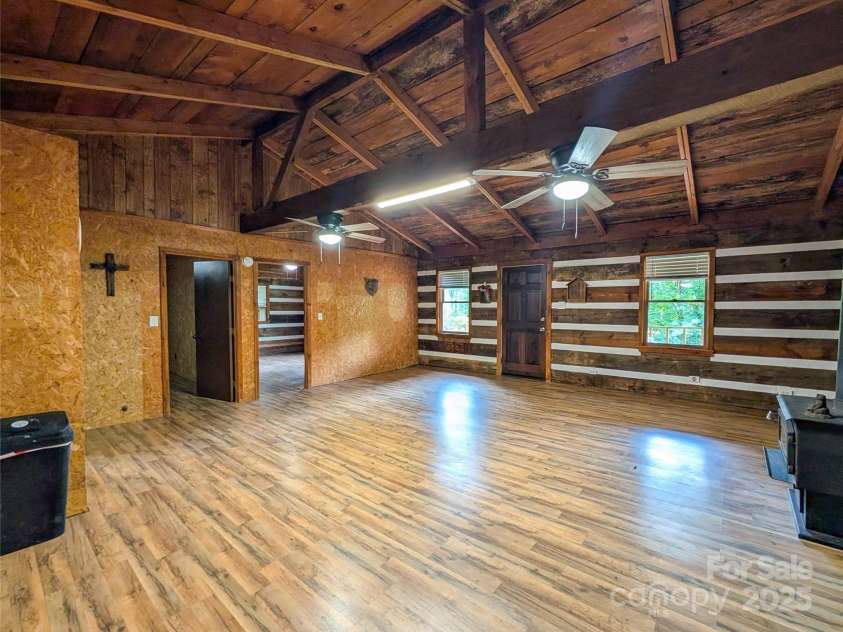 536 Hickory Springs Road, Burnsville, NC 28714.  MLS# CAR4264122, YatesRealty ID 26095. 