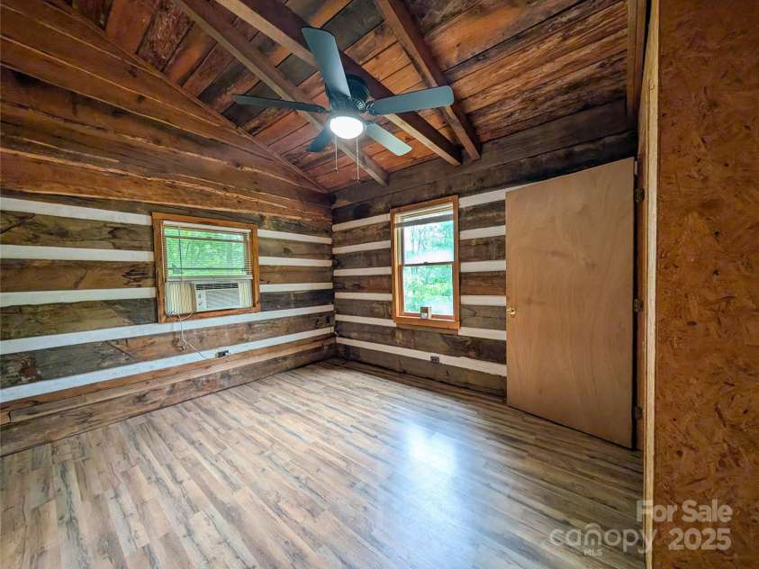 536 Hickory Springs Road, Burnsville, NC 28714.  MLS# CAR4264122, YatesRealty ID 26095. 