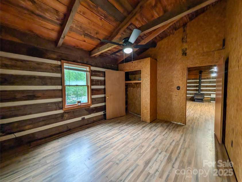 536 Hickory Springs Road, Burnsville, NC 28714.  MLS# CAR4264122, YatesRealty ID 26095. 