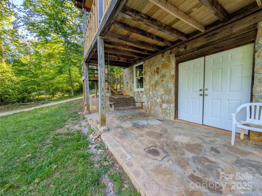 536 Hickory Springs Road, Burnsville, NC 28714.  MLS# CAR4264122, YatesRealty ID 26095. 