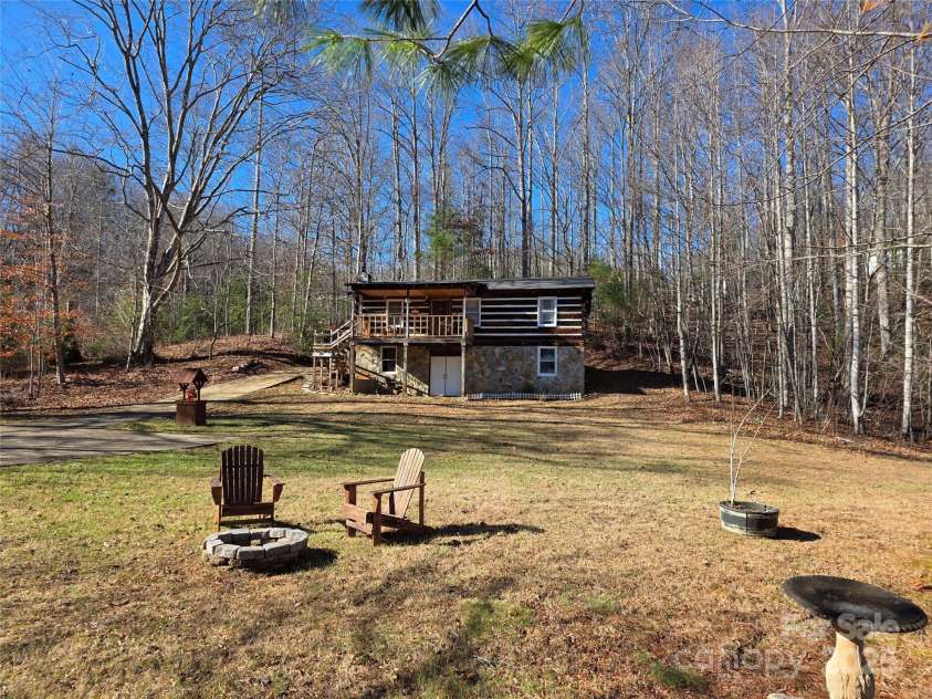 536 Hickory Springs Road, Burnsville, NC 28714.  MLS# CAR4327373, YatesRealty ID 26095. Your Mountain Home awaits!