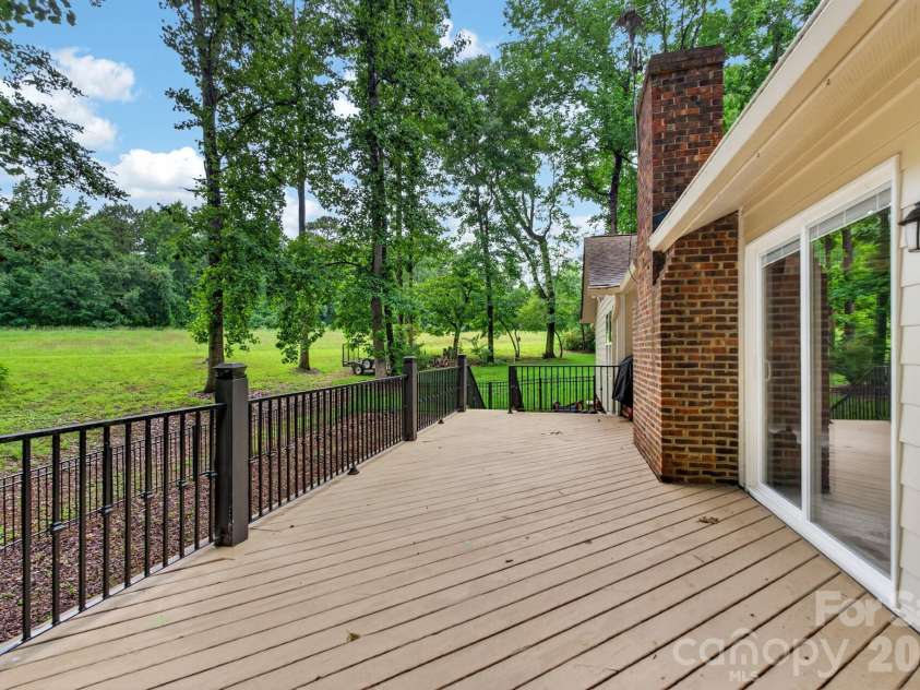 64 Timberidge Drive, Clover, SC 29710.  MLS# CAR4386673, YatesRealty ID 26096. 