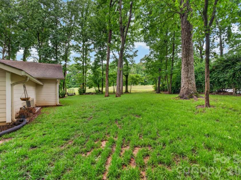 64 Timberidge Drive, Clover, SC 29710.  MLS# CAR4386673, YatesRealty ID 26096. 