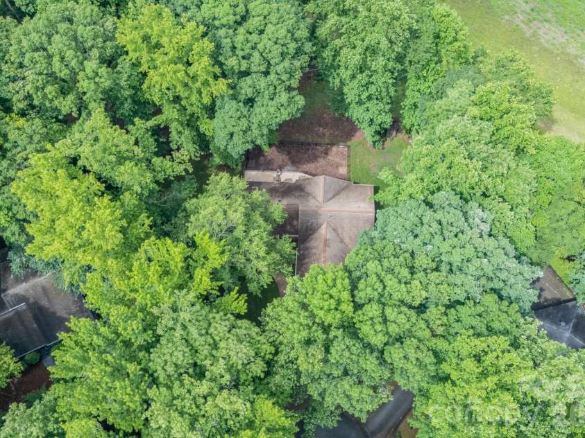 64 Timberidge Drive, Clover, SC 29710.  MLS# CAR4386673, YatesRealty ID 26096. 