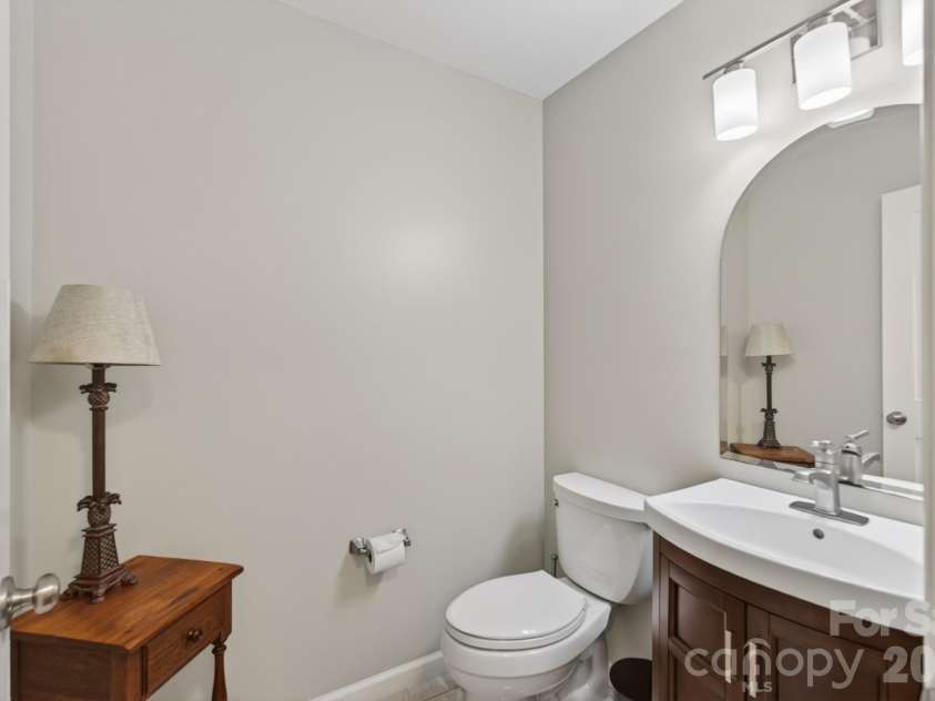 64 Timberidge Drive, Clover, SC 29710.  MLS# CAR4386673, YatesRealty ID 26096. Hald-Bath