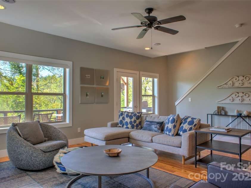 12 Upstream Way, Asheville, NC 28806.  MLS# CAR4277578, YatesRealty ID 26097. 