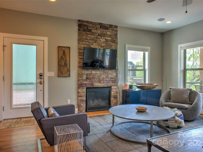 12 Upstream Way, Asheville, NC 28806.  MLS# CAR4277578, YatesRealty ID 26097. 