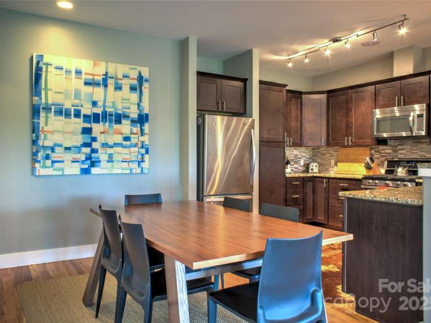 12 Upstream Way, Asheville, NC 28806.  MLS# CAR4277578, YatesRealty ID 26097. 