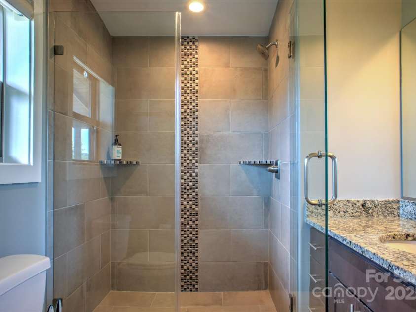 12 Upstream Way, Asheville, NC 28806.  MLS# CAR4277578, YatesRealty ID 26097. 