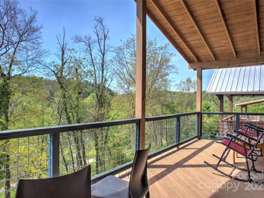 12 Upstream Way, Asheville, NC 28806.  MLS# CAR4277578, YatesRealty ID 26097. 