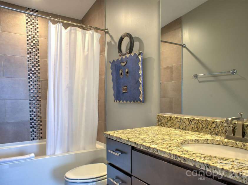 12 Upstream Way, Asheville, NC 28806.  MLS# CAR4277578, YatesRealty ID 26097. 