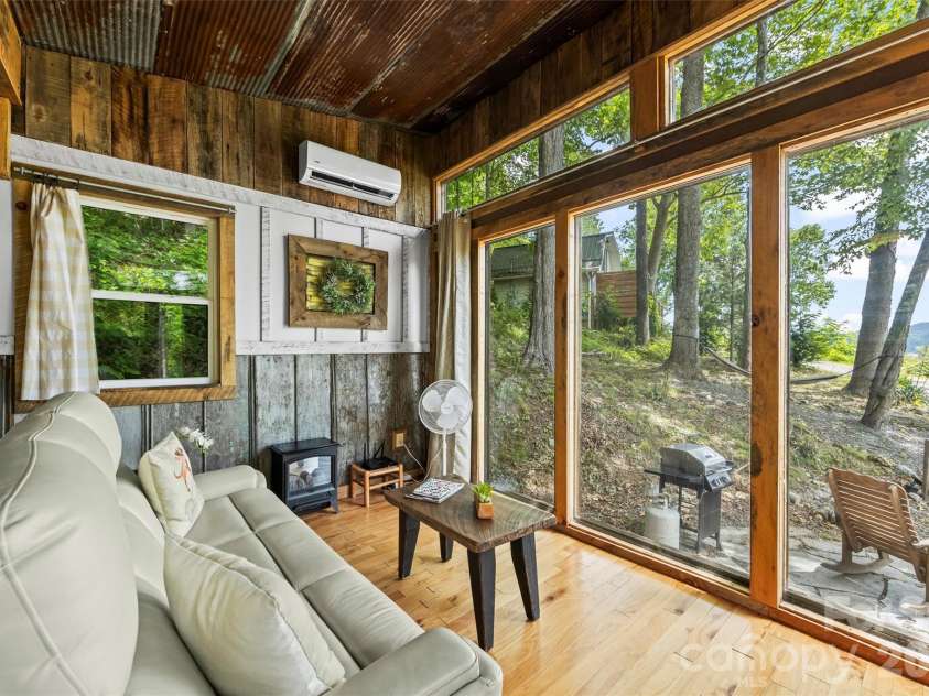 553 Paradise Mountain Road, Canton, NC 28716.  MLS# CAR4386701, YatesRealty ID 26097. 