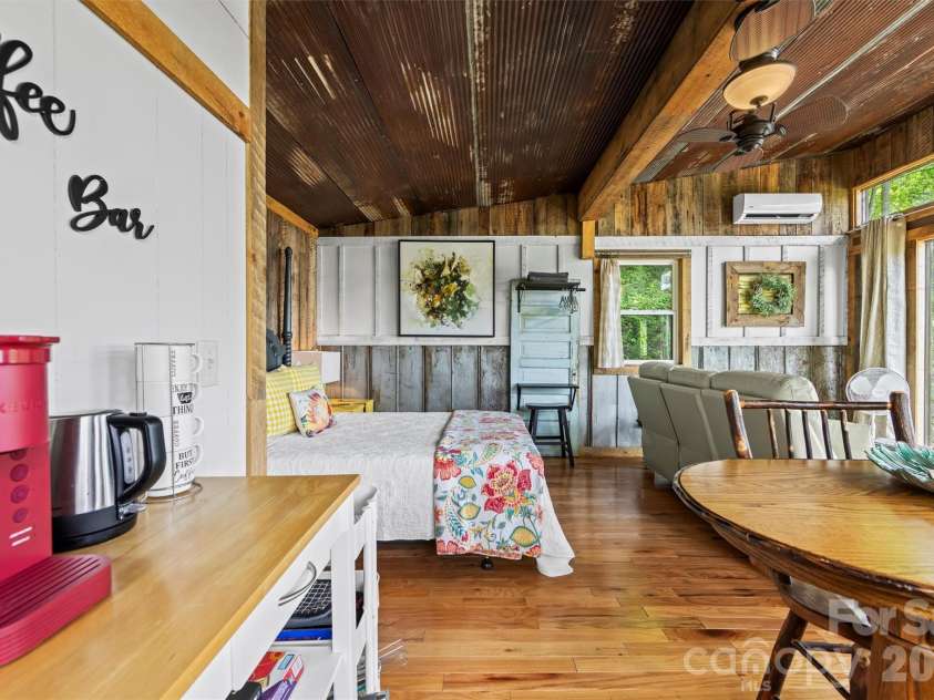 553 Paradise Mountain Road, Canton, NC 28716.  MLS# CAR4386701, YatesRealty ID 26097. 